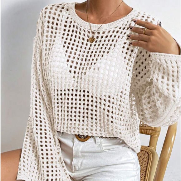 New hollow out white long sleeve top - Picture 3 of 4